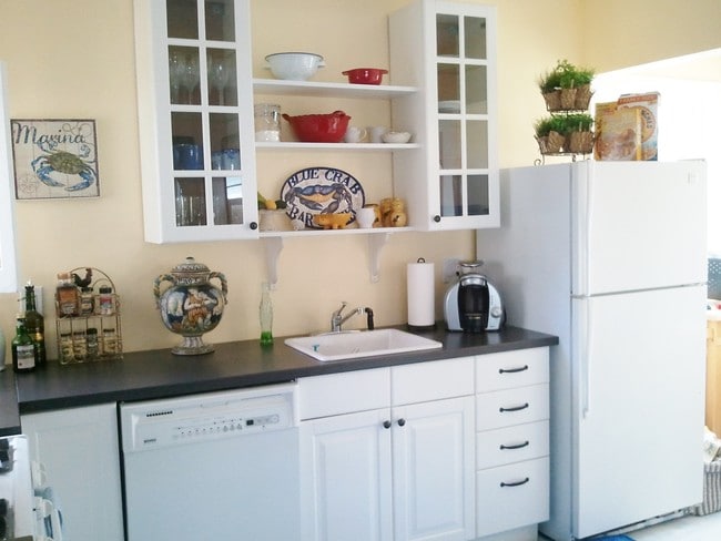 Kitchen - 214 Avenue C