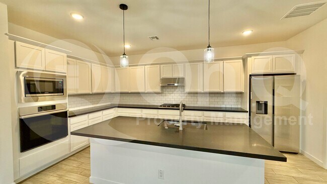 Foto del edificio - 9337 East Sebring Avenue