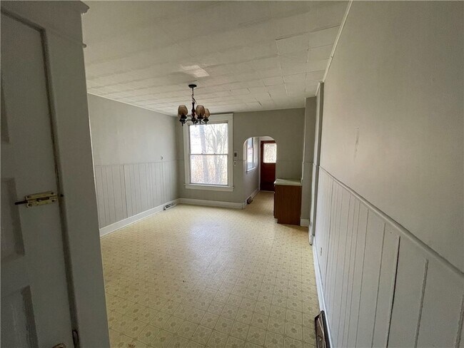 Building Photo - 15 Darlington Ave