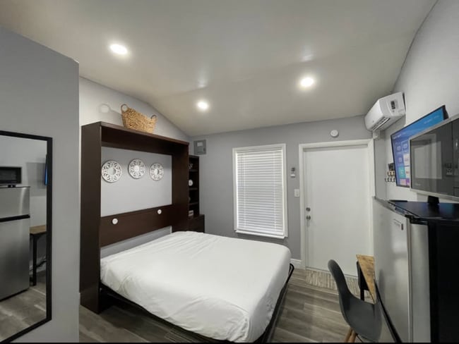 Foto del edificio - 1367 Riverland Rd