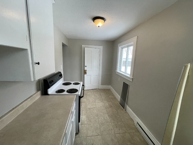 Building Photo - 1322 Brownell Ave