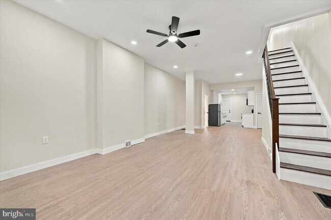 Building Photo - 66 Manheim St