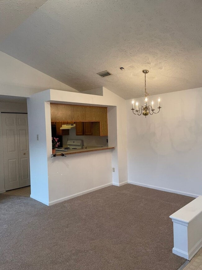 Foto del edificio - ABINGDON - LAURAL WOODS CONDO