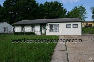 Building Photo - 1112 N Indian Ln