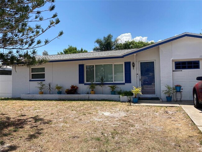 Foto del edificio - 1745 Greenlea Dr