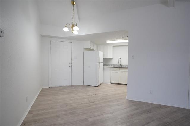 Foto del edificio - 738 Bluebonnet Dr