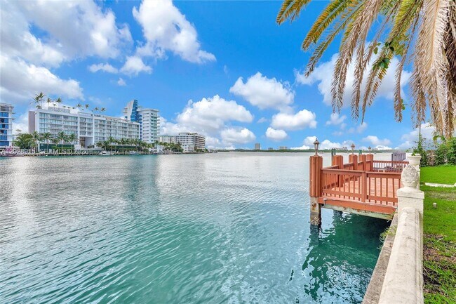 Foto del edificio - 166 Bal Bay Dr