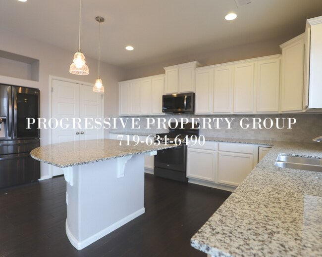 Building Photo - 3-Bedroom Home in Banning Lewis!