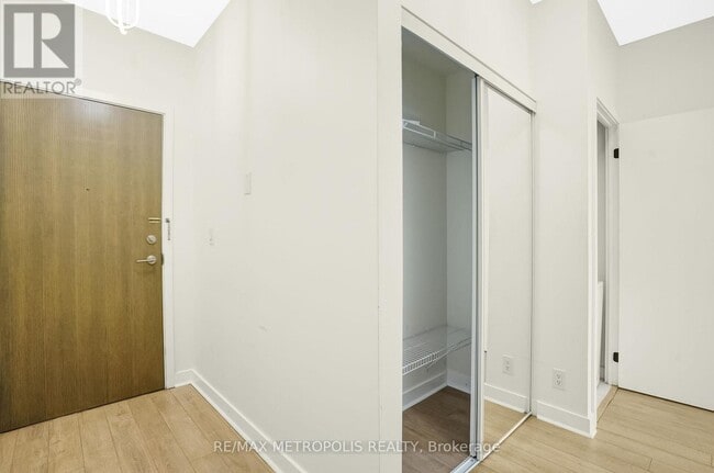 Building Photo - 3985 Grand Park Dr