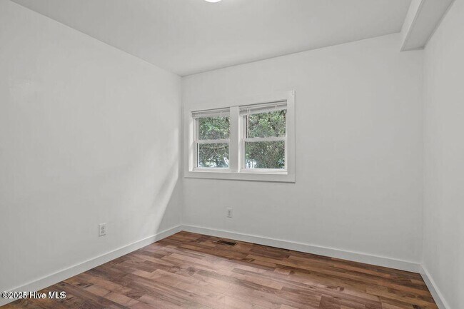 Foto del edificio - 217 W Atlantic Blvd