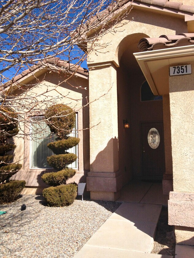 Primary Photo - 7351 Sidewinder Dr NE