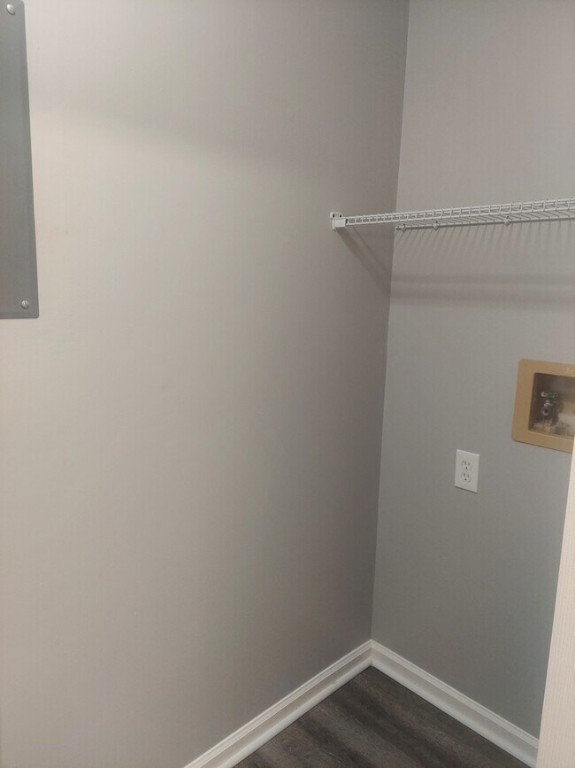 Washer/Dryer Area - 110 Eveningside Dr