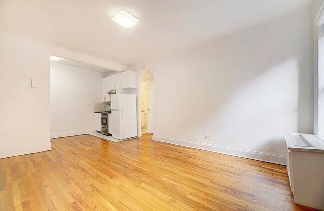 Building Photo - 301 East 53rd Street