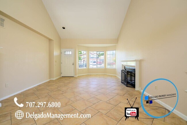 Foto del edificio - Completely remodeled Glen Cove 5 bed home