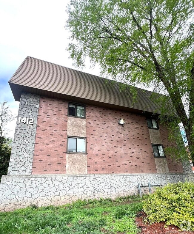Building Photo - 1412 East St