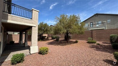 Building Photo - 10066 Golden Bluff Ave