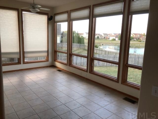 Building Photo - 3127 Shallowbrook Dr