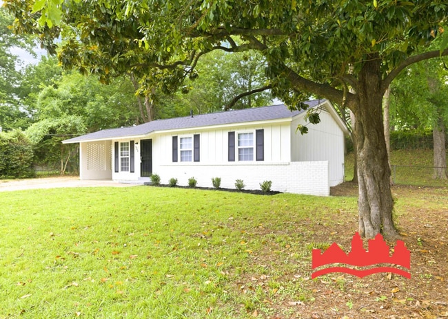 Building Photo - 2348 Millbrook Ave