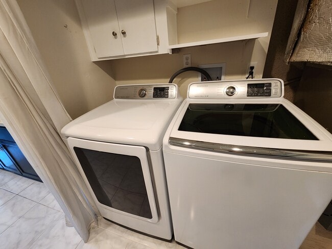 Building Photo - 4030 Mount Acadia Blvd