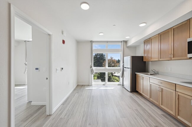 Building Photo - TheShattuck