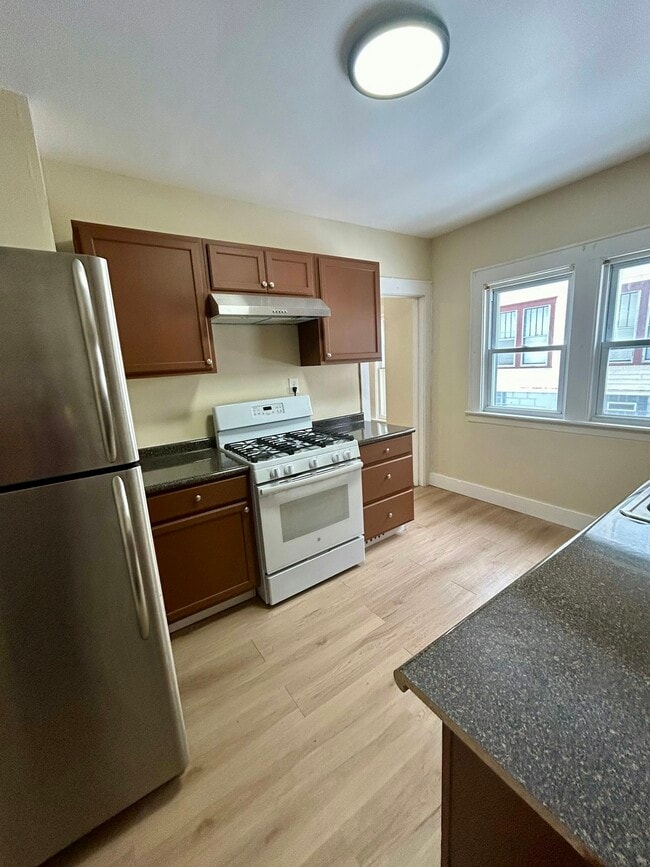 Foto del edificio - 810 Seeley Rd