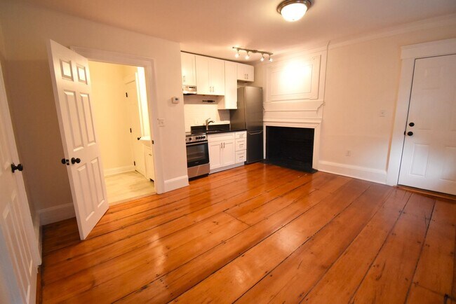 Building Photo - 17 Beckford St