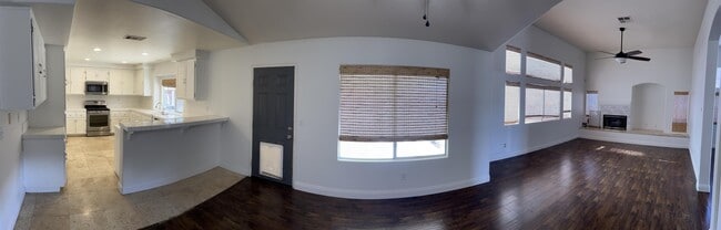 Foto del edificio - 26611 Alta Ave