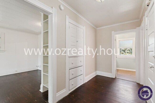 Foto del edificio - 2727 Robinwood Ave