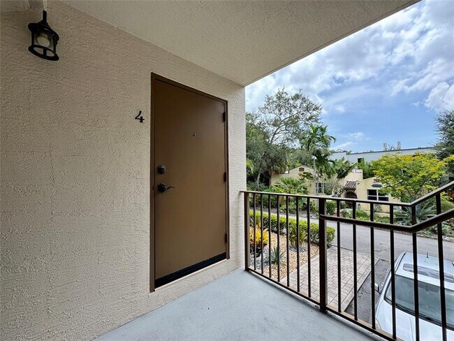 Foto del edificio - 1313 SW 8th Ct