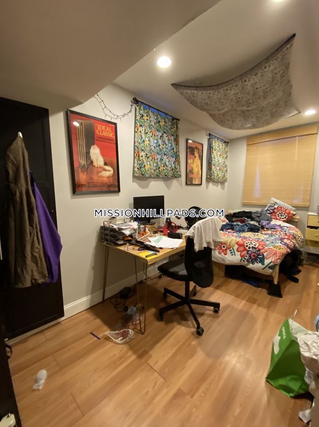 Foto del edificio - 721 Parker St