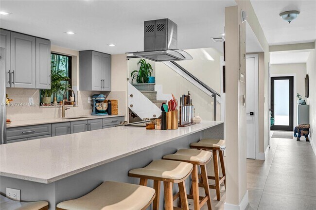 Foto del edificio - 2965 SW 25th Ter