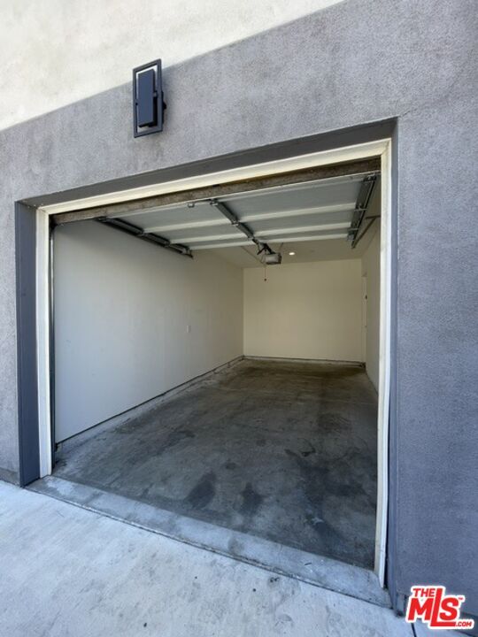Foto del edificio - 5733 1/2 Fulcher Ave