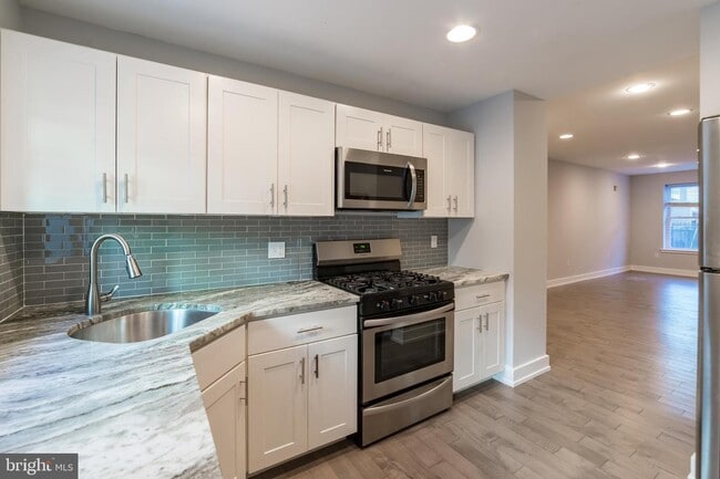 Building Photo - 2345 S Colorado St