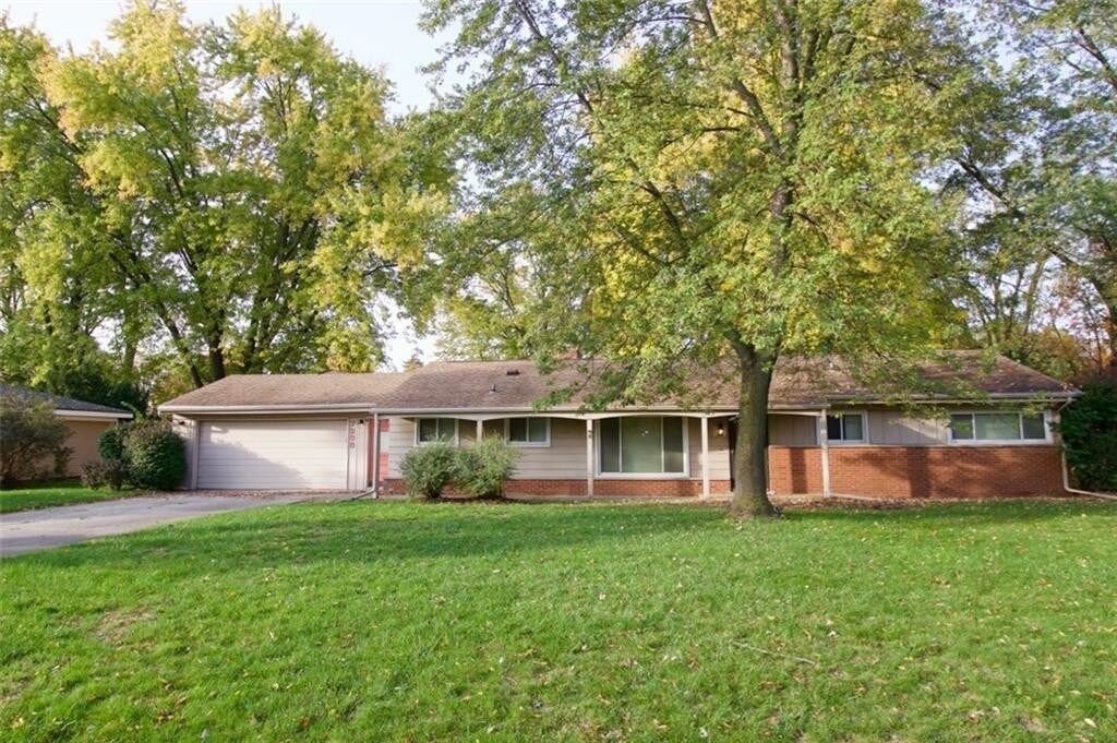 Primary Photo - 7238 Merrybrook