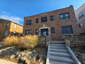 Building Photo - 1415 S Quincy Ave