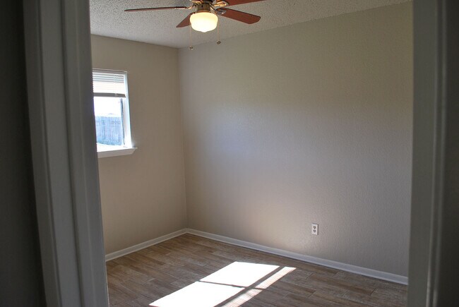 Building Photo - 3502 Chisholm Trail