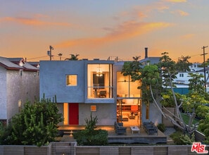 Building Photo - 2801 Sanborn Ave