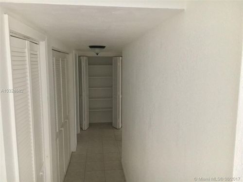 Building Photo - 7430 Miami Lakes Dr