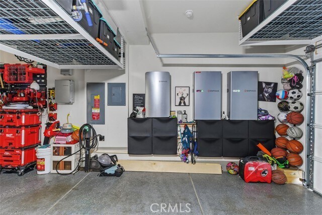 Foto del edificio - 32600 Manhattan Ave