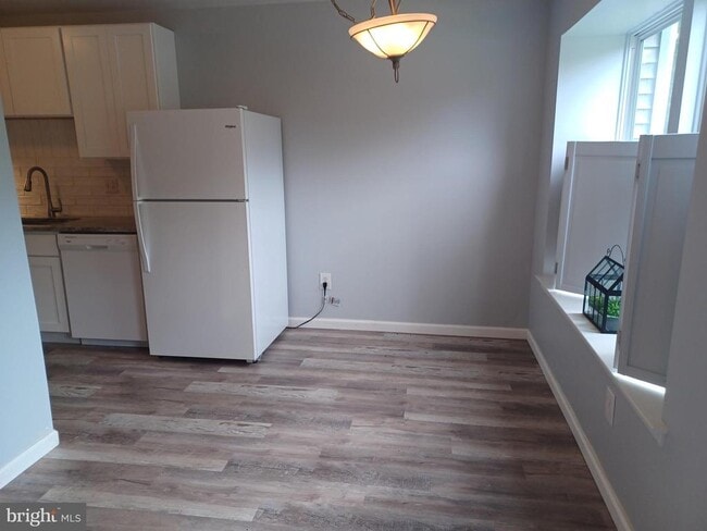 Foto del edificio - 403 Roberts Ln