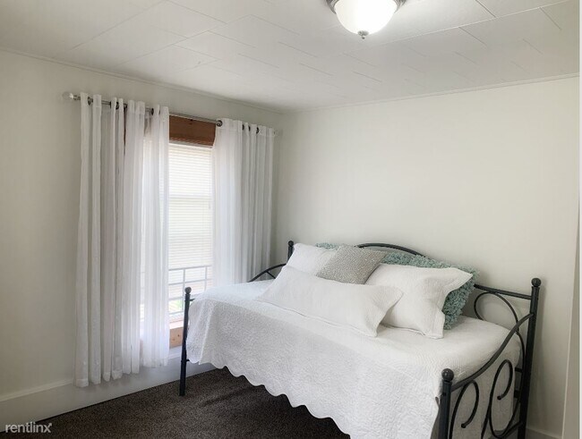 Foto del edificio - 3 br, 1.5 bath House - 2 Unlisted