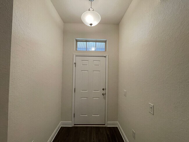 Foto del edificio - Beautiful 3 Bedroom in Pace