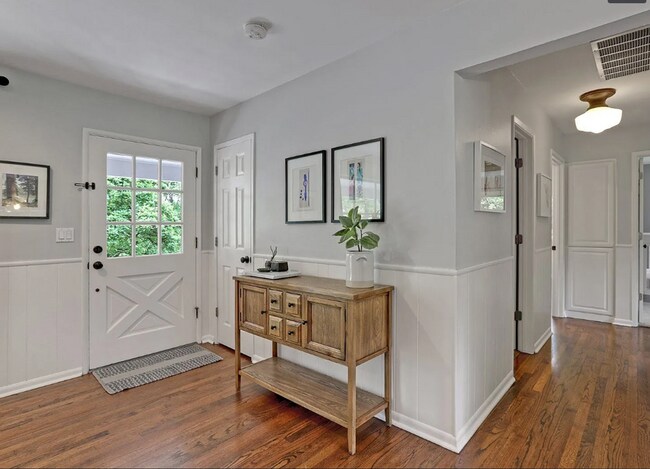 Building Photo - Tastefully updated one level home in the V...