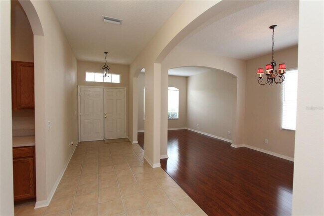 Foto del edificio - 16326 Bridgelawn Ave