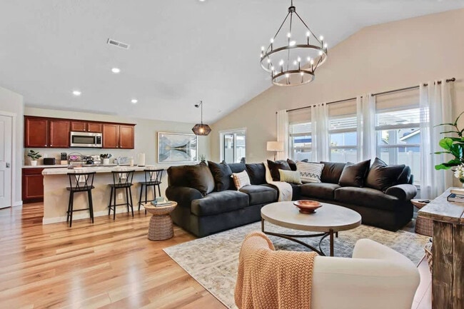 Building Photo - 187 W Waukesha St