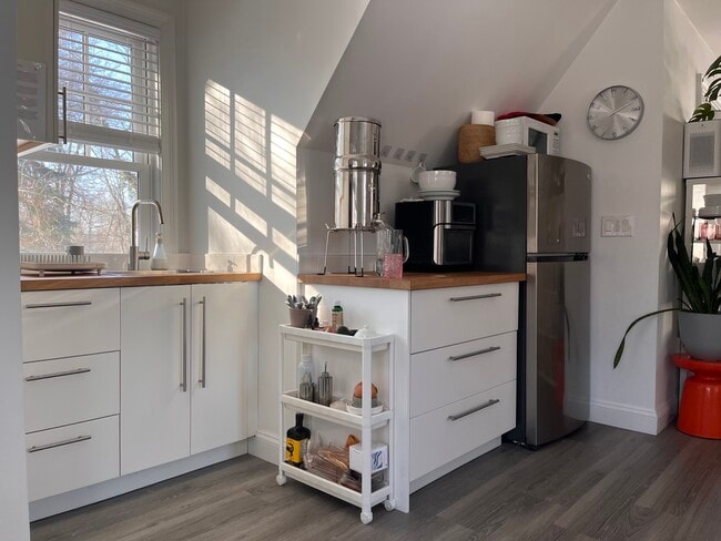 Foto del edificio - 196 Sheephill Rd