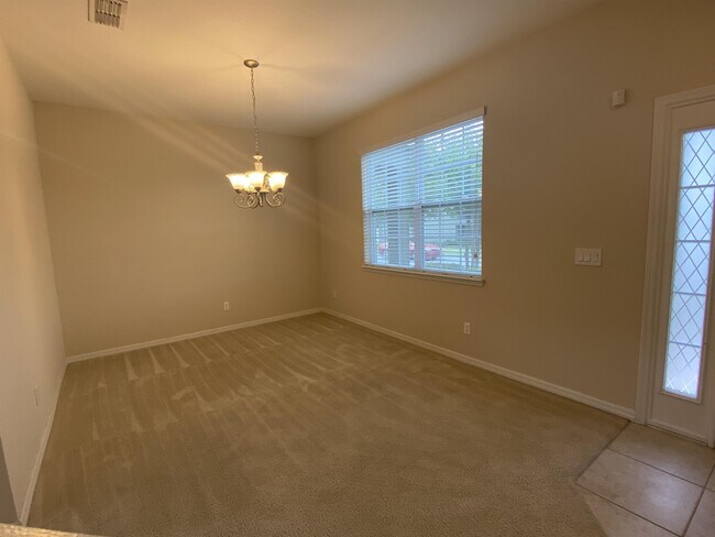 Building Photo - 12811 Emersondale Ave