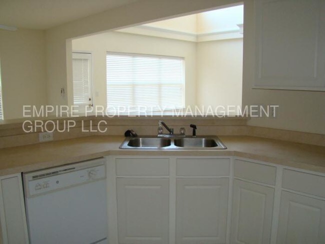 Building Photo - 208 Lawson Dr