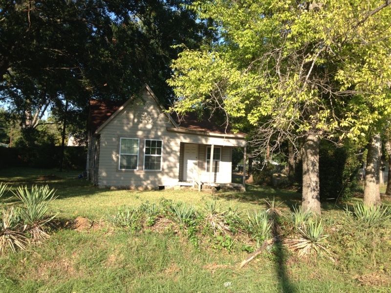 Primary Photo - 1323 N 10th St
