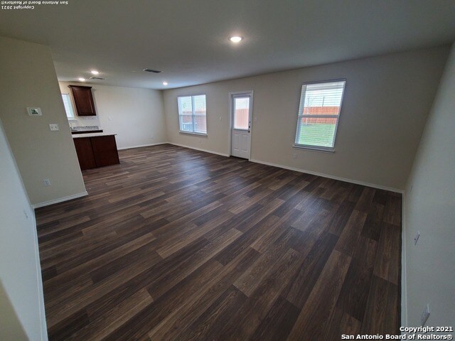 Building Photo - 743 Retama Pass